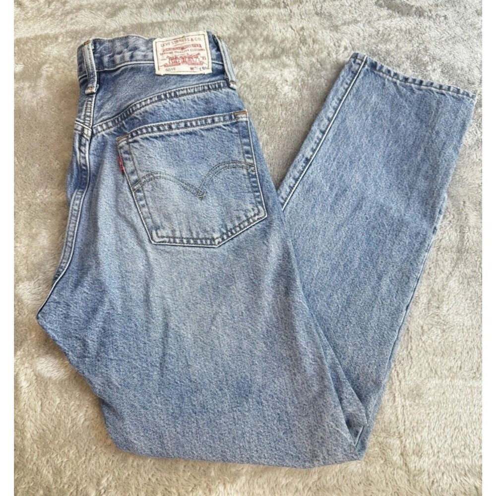 Levi’s Premium 501 Original  Woman's Button Fly Jeans W26 L30 Light Wash Casual